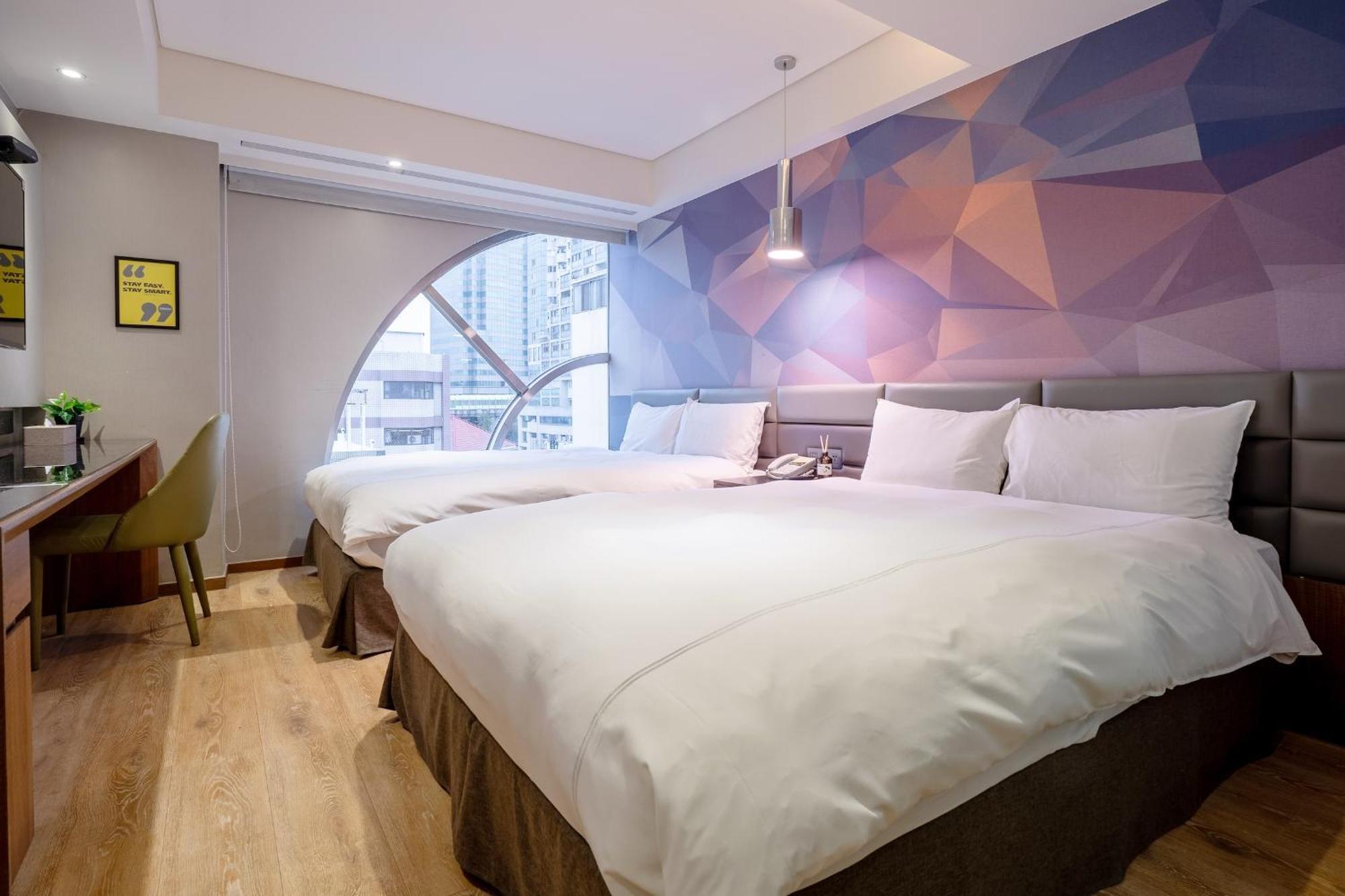 Check Inn Taichung Wenxin Zhongqing Exterior foto